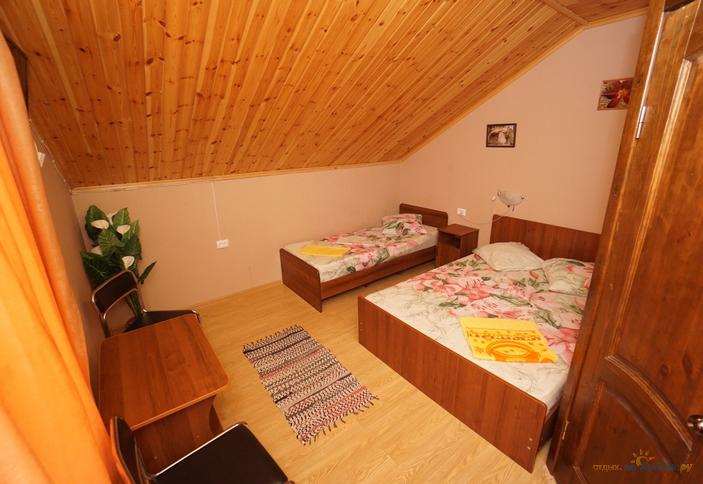 Трехместный с балконом