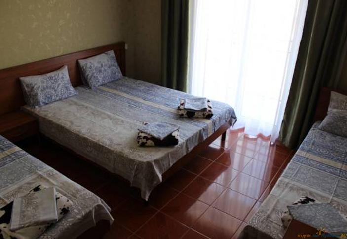 Четырехместный номер с балконом