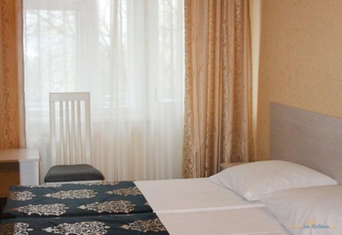 Улучшенный двухместный номер, 4 этаж.