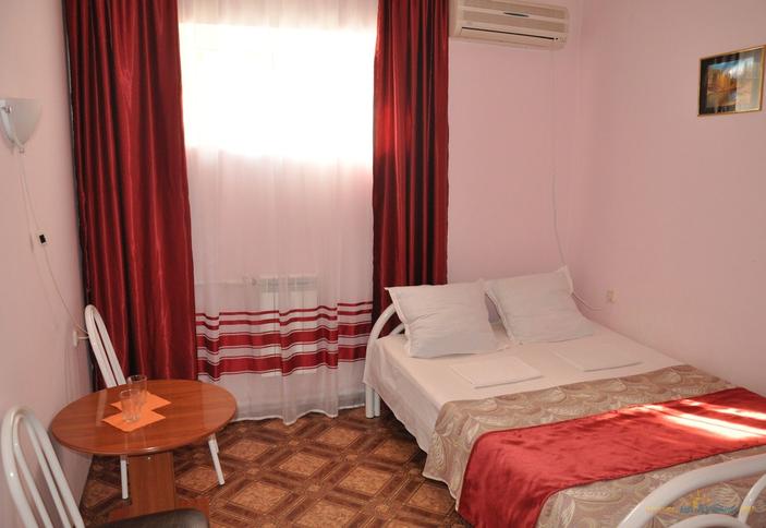 Двухместный (в цоколе)