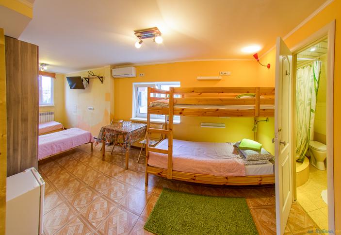 Семейный номер с ванной комнатой