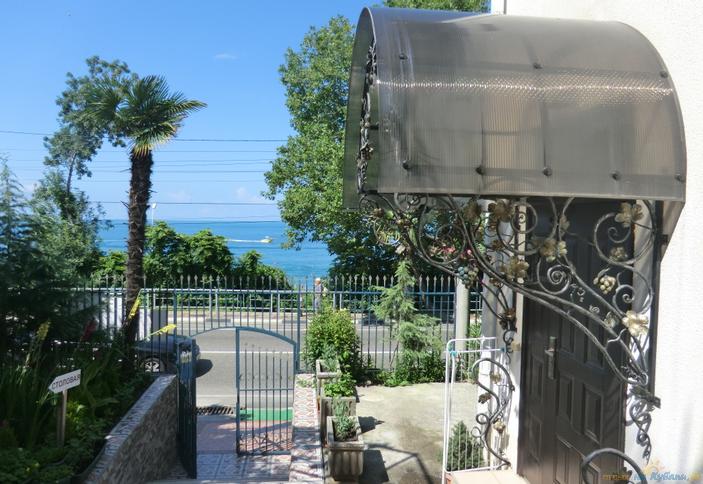 Студия пятиместная с мини-кухней