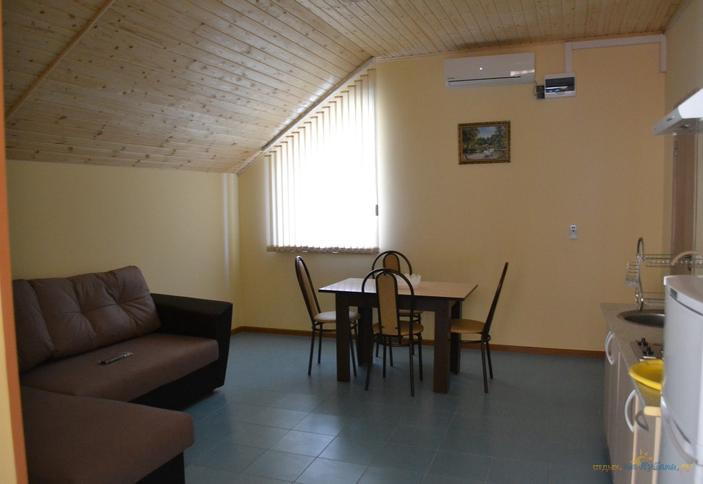 Люкс с кухней 