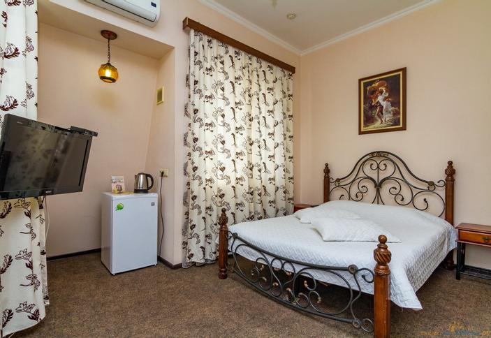 Полулюкс. Гостевой дом Маленький Париж, г. Краснодар