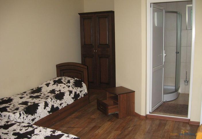 Трехместный стандарт