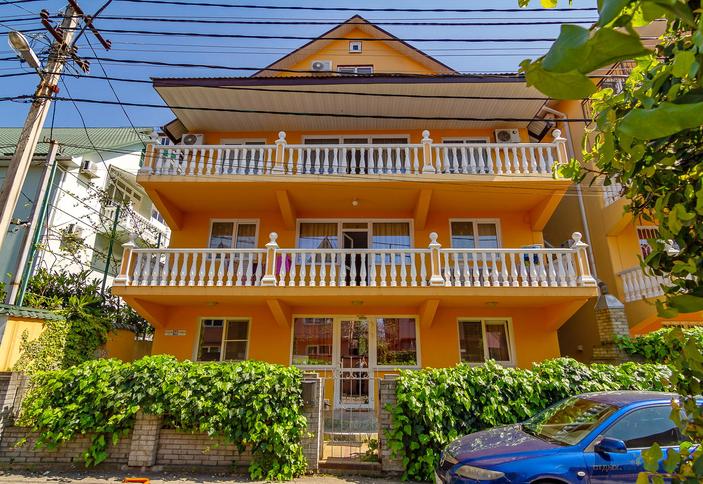 Гостевой дом На Лазурной, Сочи, Адлер