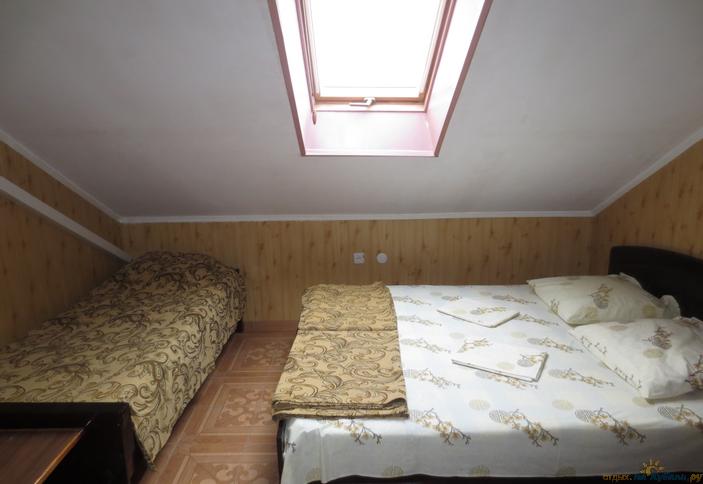 Трехместный стандарт (мансарда)