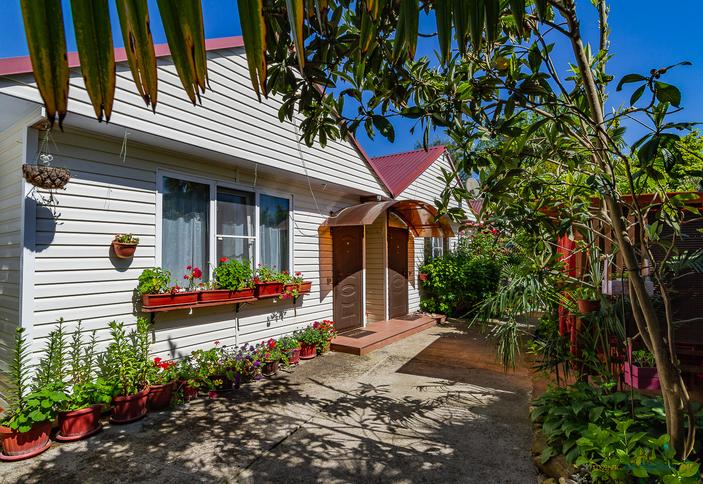 Гостевой двор Усадьба, Сочи, Лоо