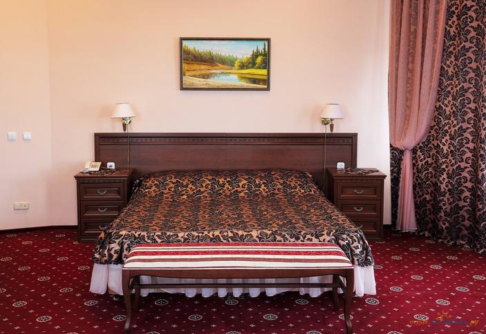 Двухуровневый люкс. Пансионат Золотая линия, Витязево