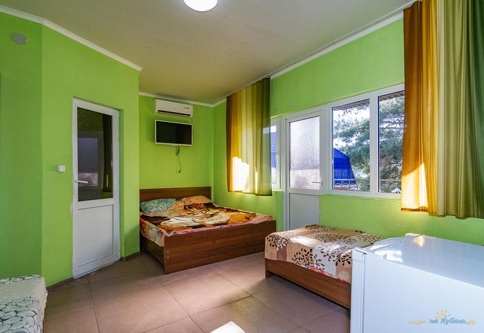Четырехместный стандарт. Гостевой дом Алиев-2, Геленджик, Архипо-Осиповка