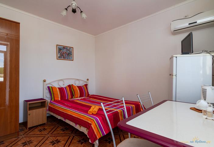 Двухместный стандарт. Гостевой дом Азимут, Джубга