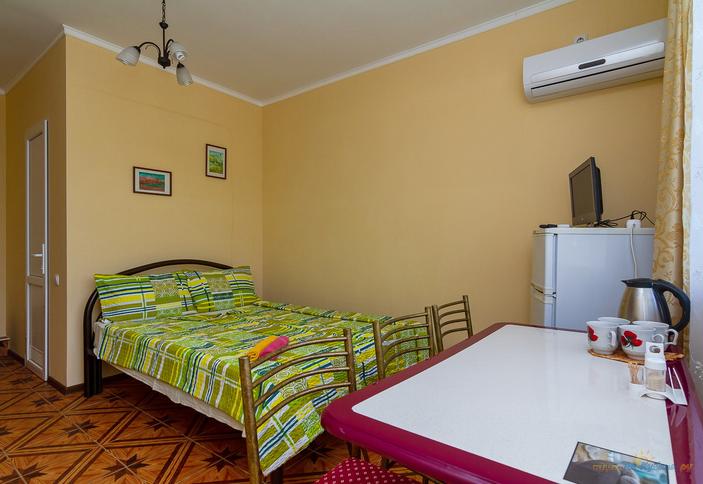 Четырехместный стандарт. Гостевой дом Азимут, Джубга