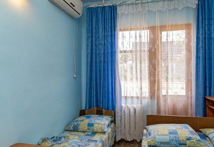 Номера на первом и втором этажах. Гостевой дом Аист, Туапсе, Джубга