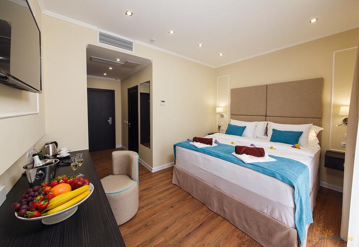 Стандарт с балконом, отель Голубая лагуна, Анапа