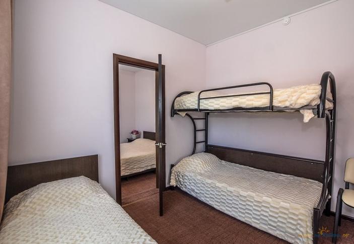 Двухкомнатный люкс с кухней 5-местный