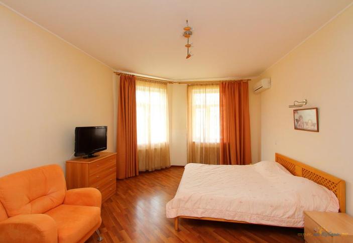 Люкс трехкомнатный четырехместный. Отель Фаворит. Анапа, Витязево