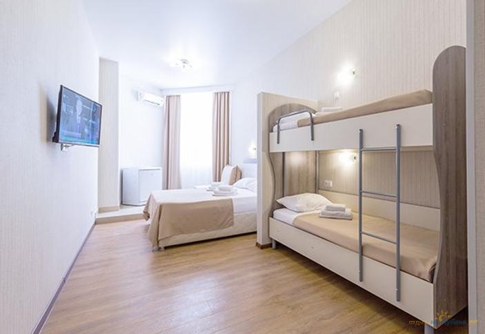 Четырехместный стандарт стандарт. Пансионат Аквамарин, Сочи, Хоста