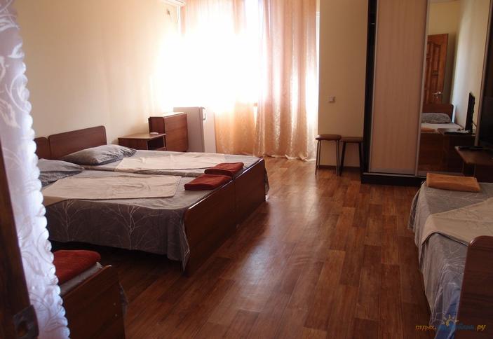 Стандарт четырехместный с балконом