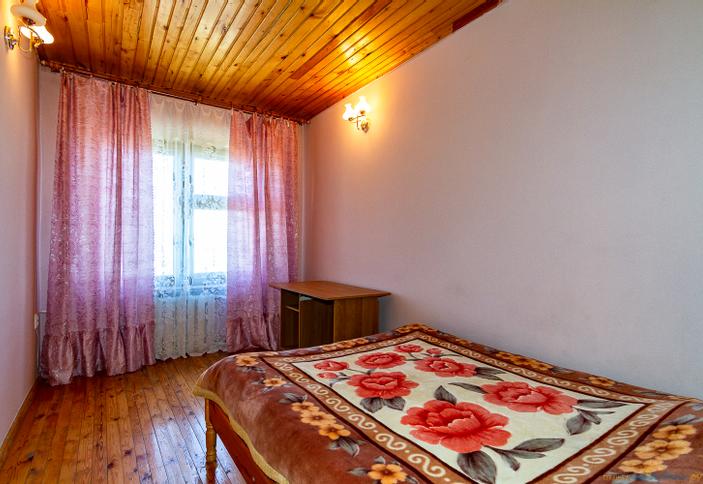 Двухкомнатный. Гостиница Эдельвейс, г. Ейск