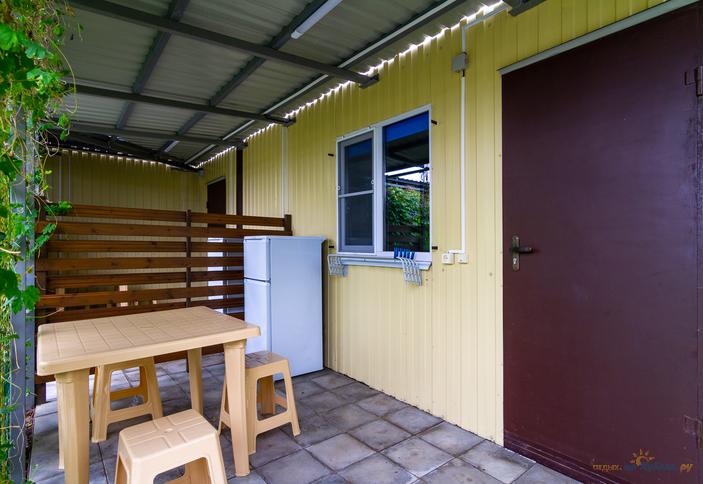 Однокомнатный трехместный номер. Гостевой дом АртДиЖан, Темрюкский район, Веселовка