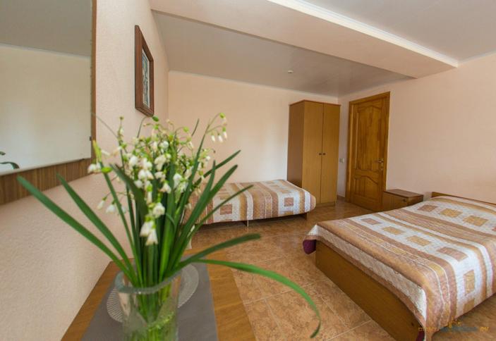 Четырехместный номер с удобствами, с вентилятором