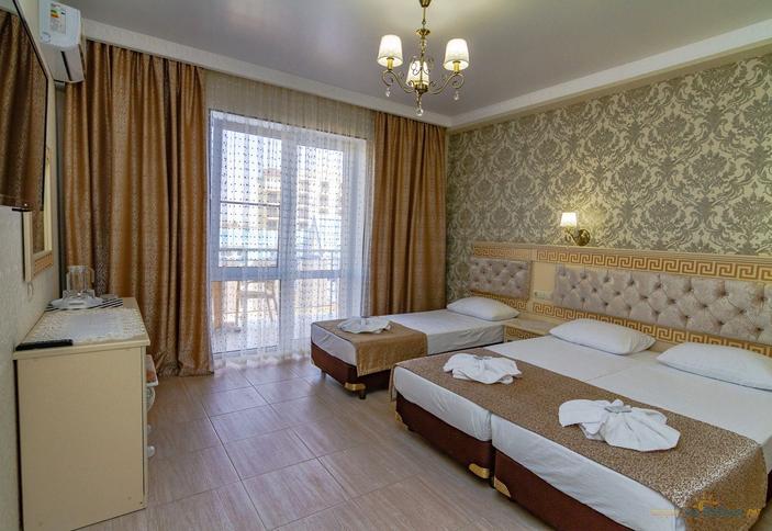  Стандарт трехместный, вид на двор. Отель Золотые пески, Анапа, п. Витязево