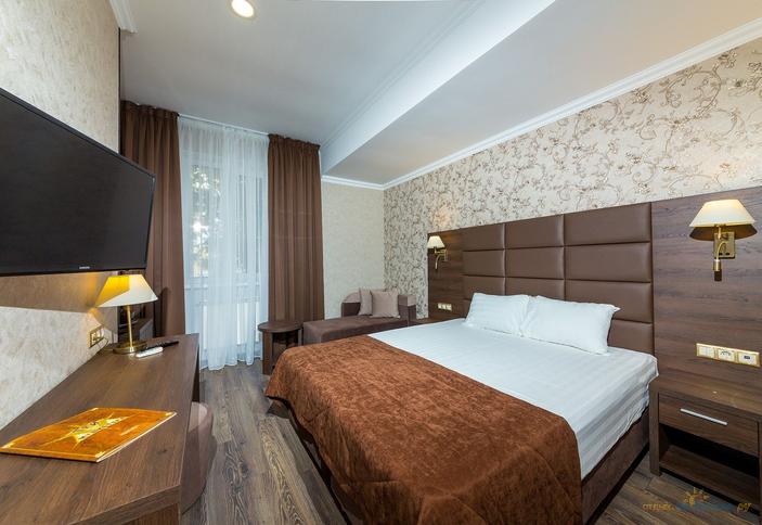 Стандарт с видом на улицу Терскую