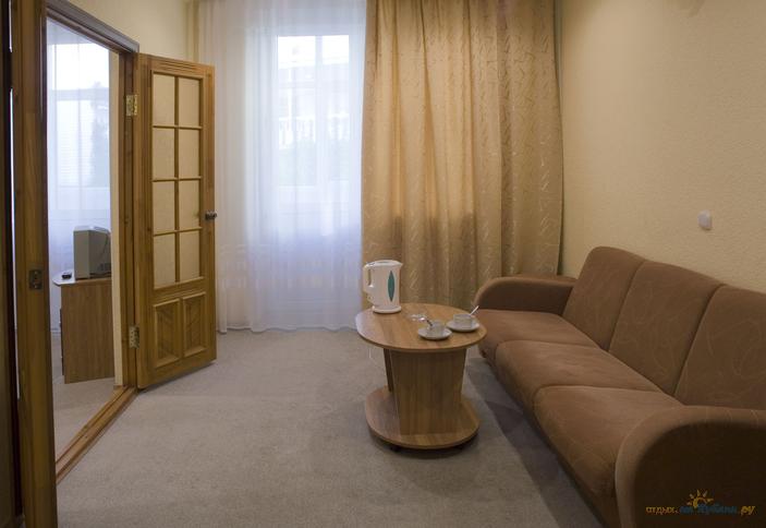 Стандарт двухкомнатный. Отель Империал. Туапсе, Лермонтово