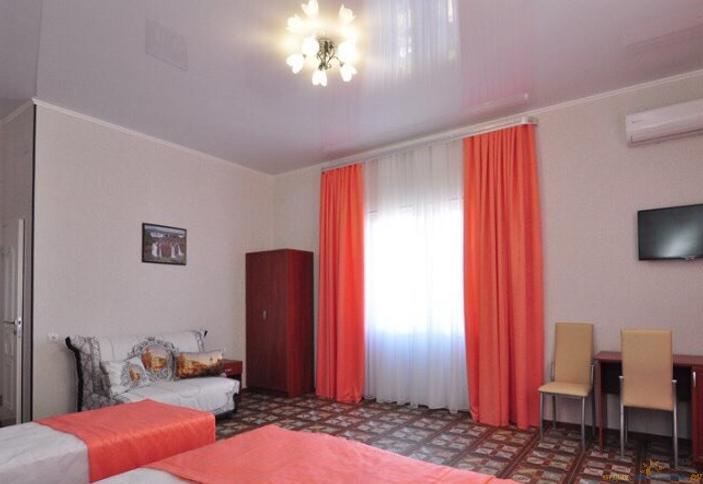 Полулюкс трехместный