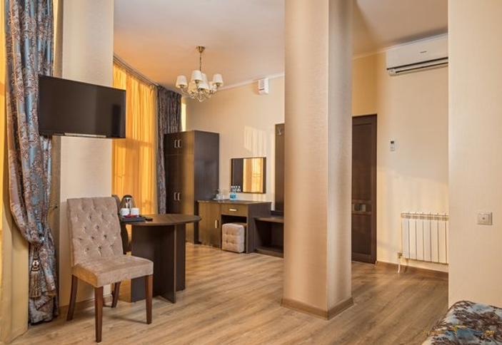 Джуниор сюит (вид на море). Kompass Hotel Магнолия, г. Геленджик