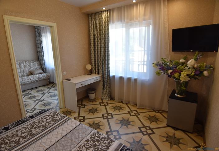 Джуниор. Гостевой дом Ашамба