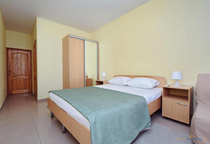 Комфорт трехместный с балконом