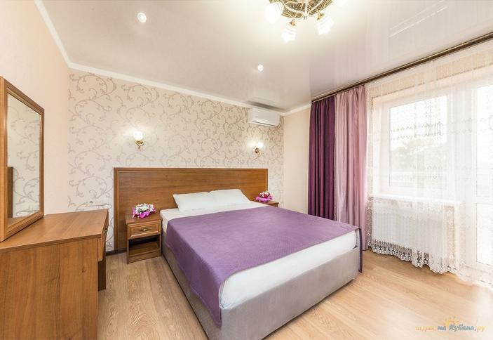 Стандарт плюс двухместный, вид на бассейн