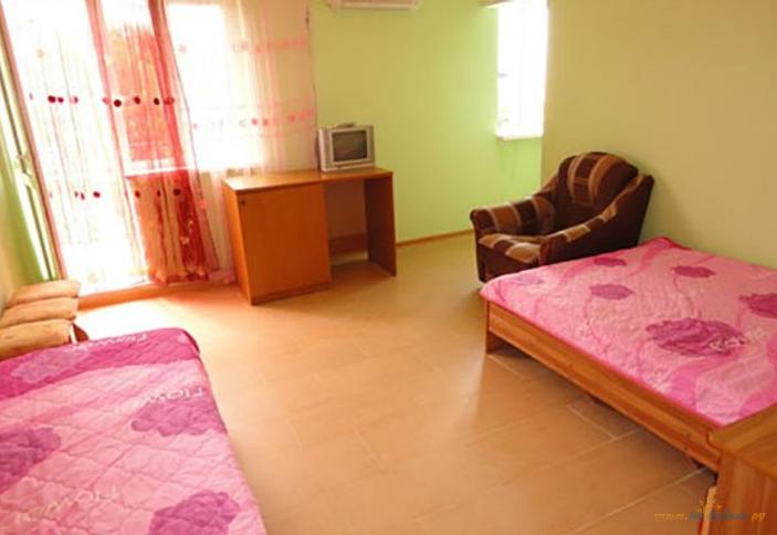 Семейный. Гостевой дом Родничок. Анапа