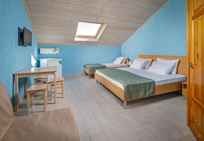 Комфорт четырехместный (мансарда)