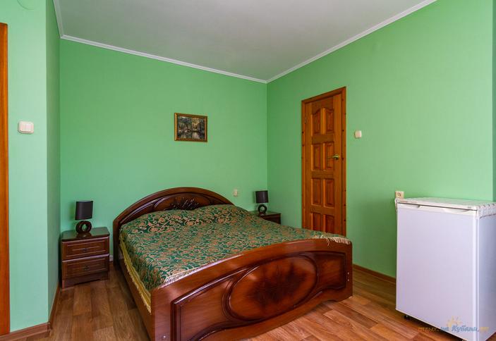 Люкс трехместный. Гостевой дом Лидия, Сочи, Адлер