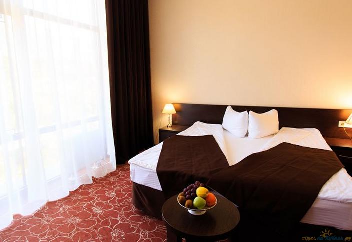 Стандарт двухместный (2-й этаж с балконом). Отель California (Калифорния), Геленджик