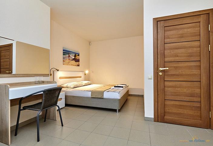 Семейный двухкомнатный четырехместный с прямым видом на море. Отель Золотой фазан, Темрюк, Кучугуры