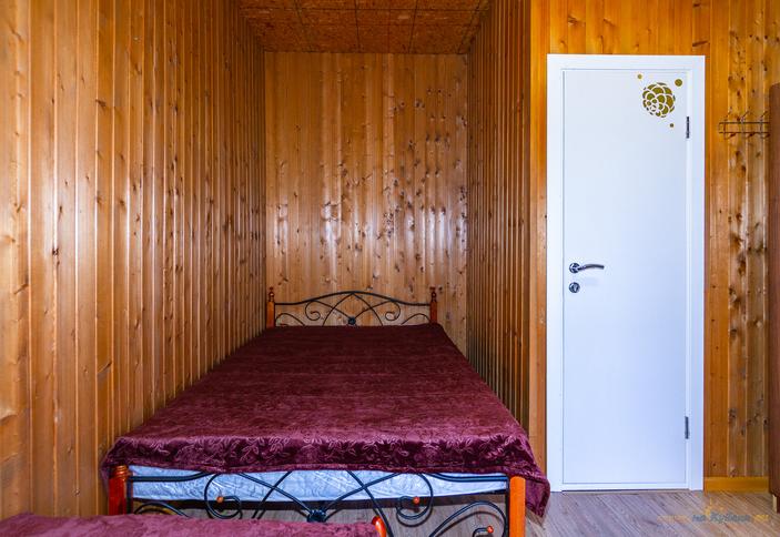 Трехместная мансарда. Гостевой дом Виктория, Туапсе, Дедеркой