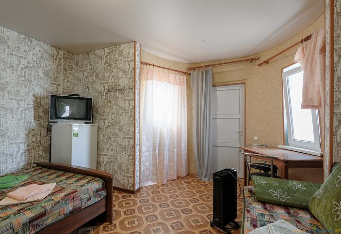 Трехместный в башне с общей кухней №7 