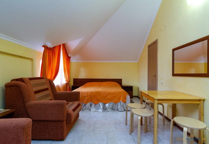 Четырехместный стандарт. Гостевой дом Аквамарин, г. Геленджик