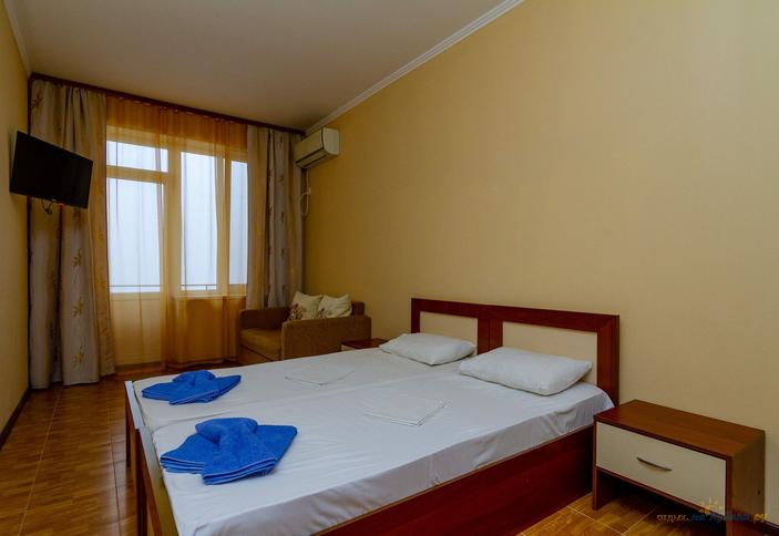 Трехместный с балконом. Гостевой дом Палладиум, Анапа, Витязево