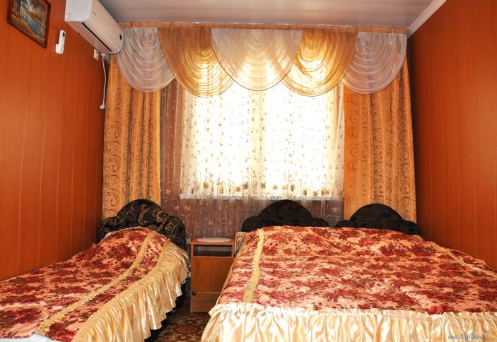 Эконом трехместный