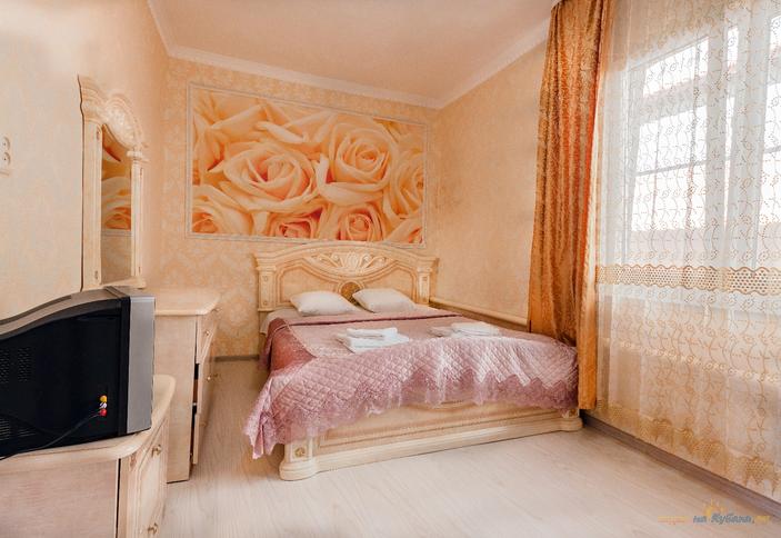 Двухкомнатный с удобствами