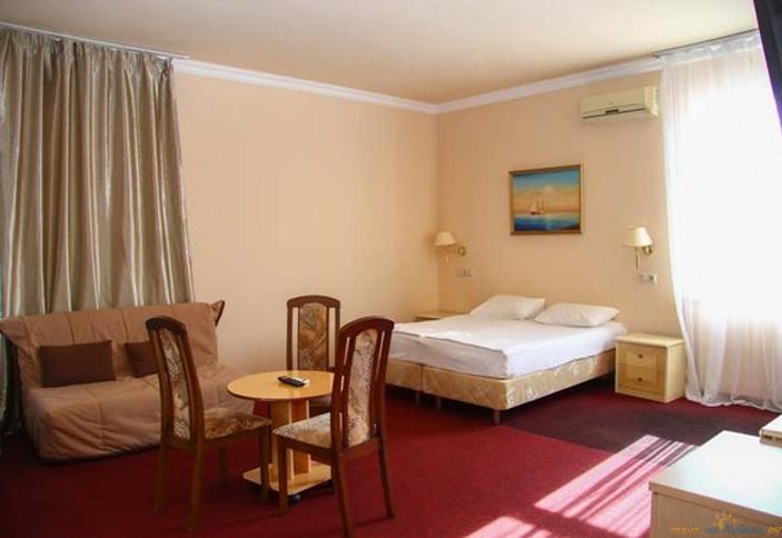 Люкс. Гостевой дом Лазурь, Сочи, Адлер