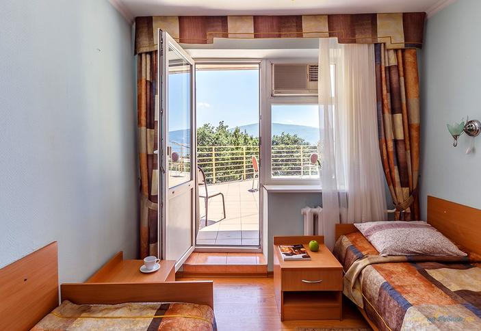 Четырехместный двухкомнатный. Пансионат Виктория, Геленджик, Кабардинка