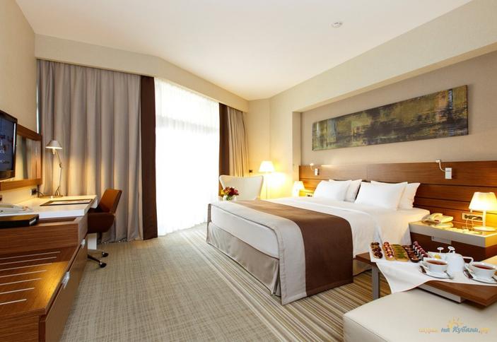 Улучшенный двухместный с видом на море номер. Кемпински Гранд Отель, г. Геленджик