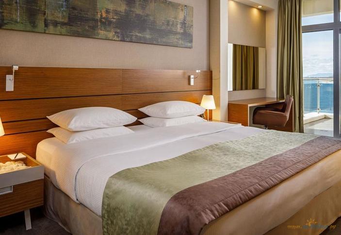 Люкс двухместный двухкомнатный с видом на море. Кемпински Гранд Отель, г. Геленджик