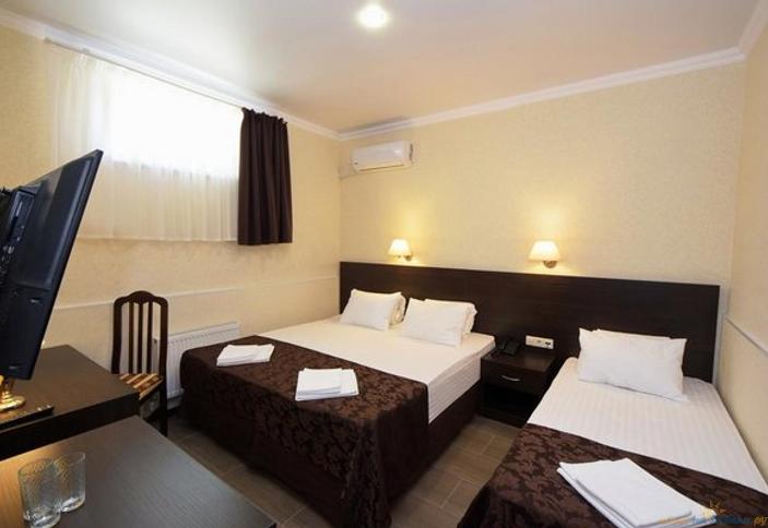 Семейный двухкомнатный двухместный. Отель Oscar (Оскар). Геленджик