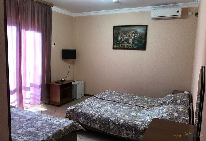 Трехместный с балконом